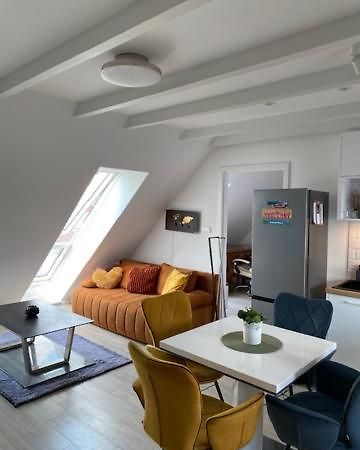R77 Apartment Downtown - Penthouse Budapest Luaran gambar