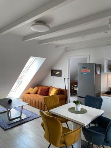R77 Apartment Downtown - Penthouse Budapest Luaran gambar